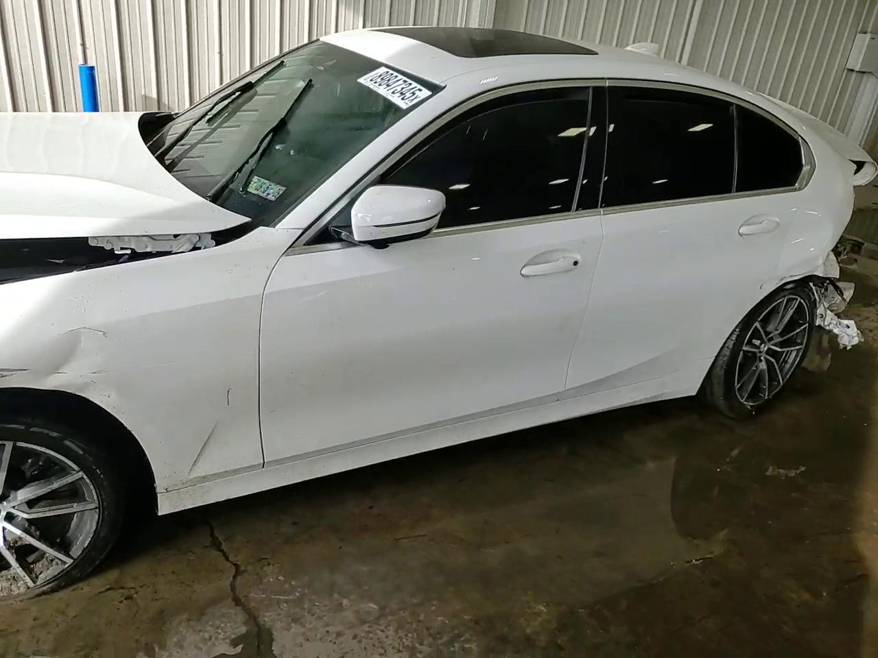 Фото: 3MW5R7J08L8B27086