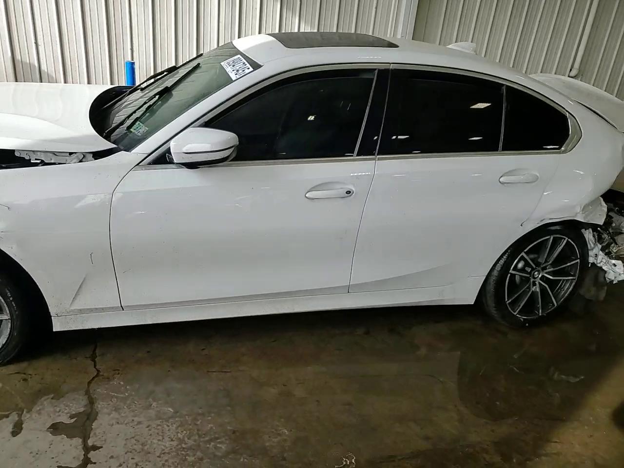 Фото: 3MW5R7J08L8B27086