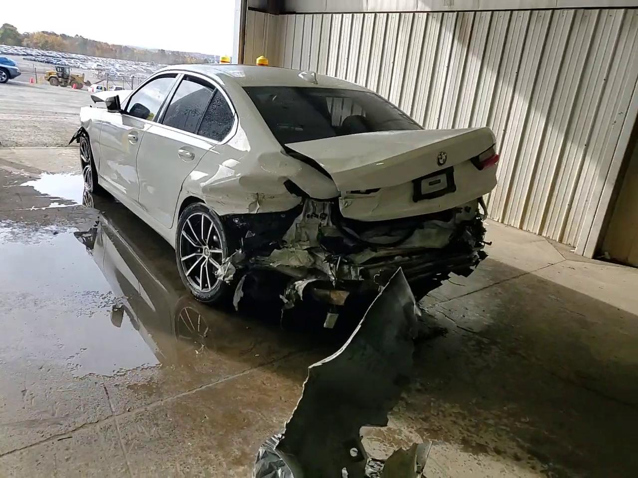 Фото: 3MW5R7J08L8B27086