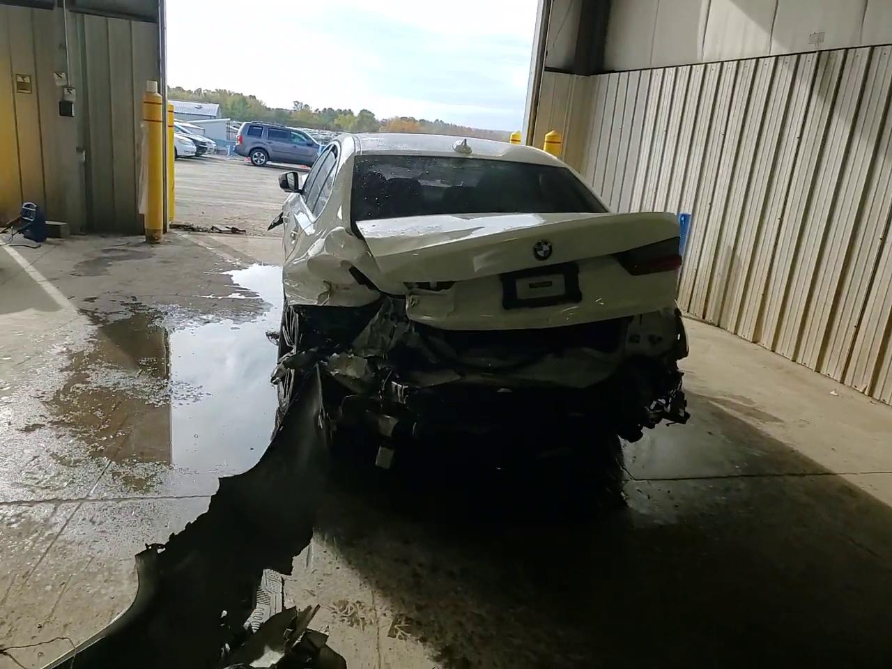 Фото: 3MW5R7J08L8B27086