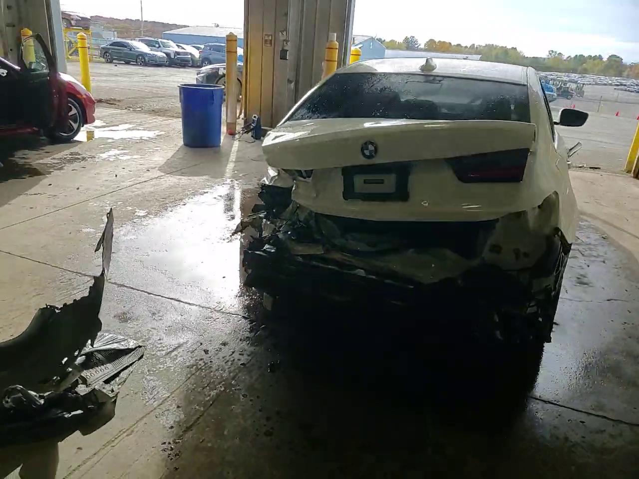 Фото: 3MW5R7J08L8B27086