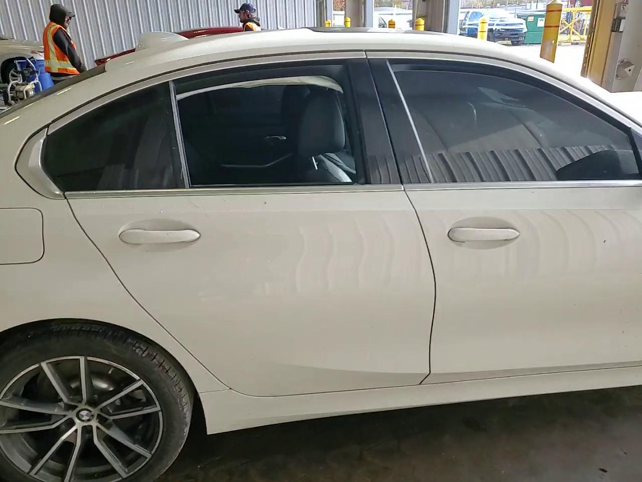 Фото: 3MW5R7J08L8B27086