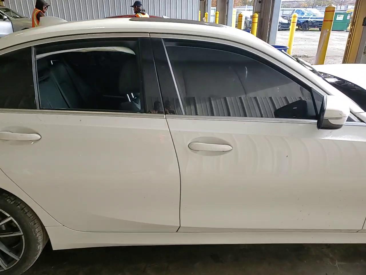 Фото: 3MW5R7J08L8B27086