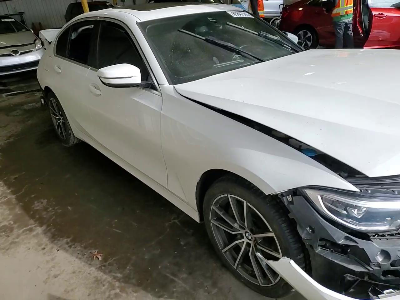 Фото: 3MW5R7J08L8B27086