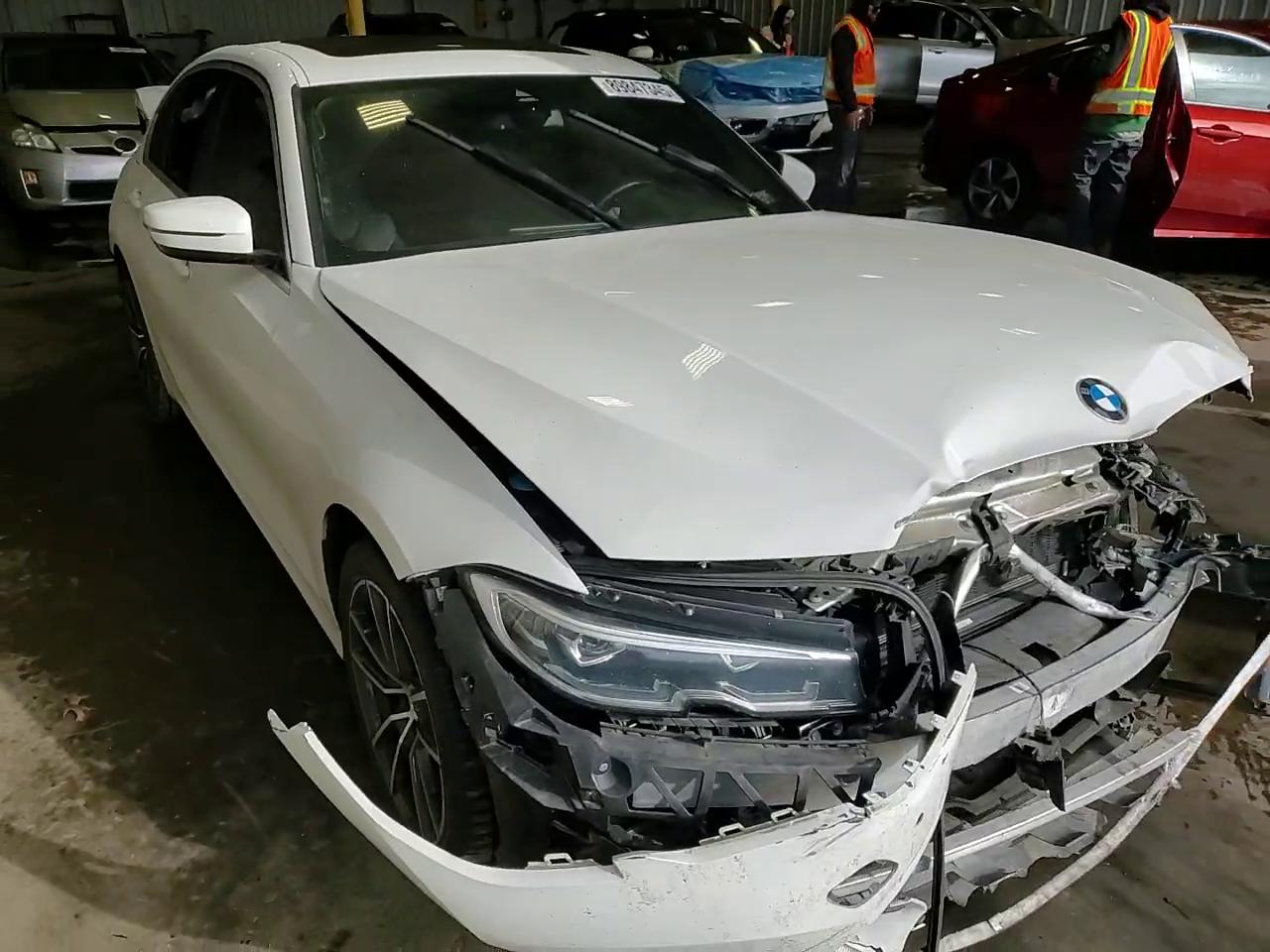 Фото: 3MW5R7J08L8B27086