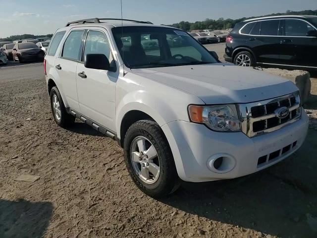 2011 Ford Escape Xls VIN: 1FMCU9C79BKC64237 Lot: 82237245