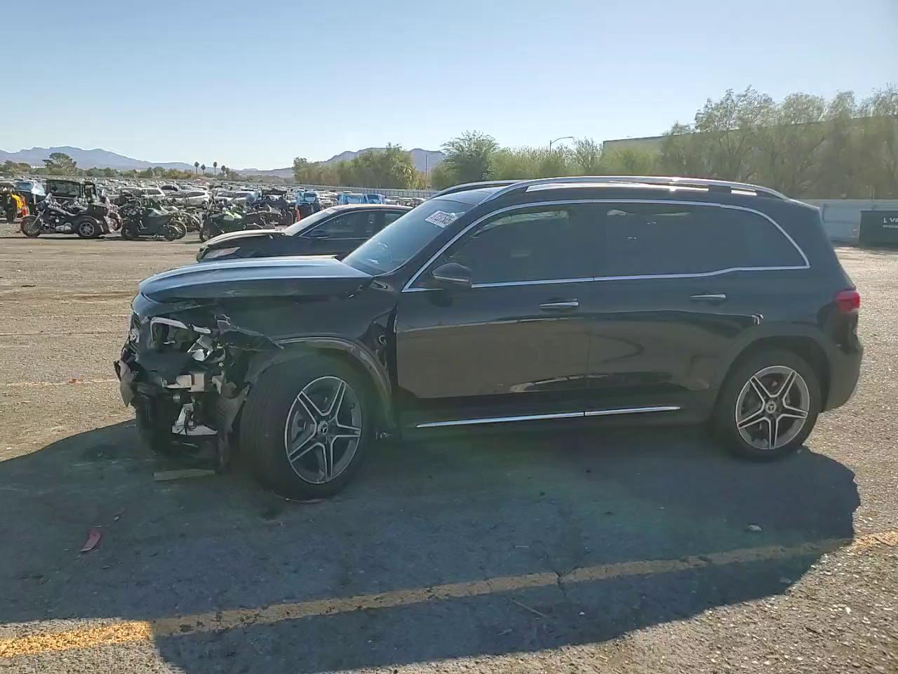 Фото: W1N4M4HB4NW230821