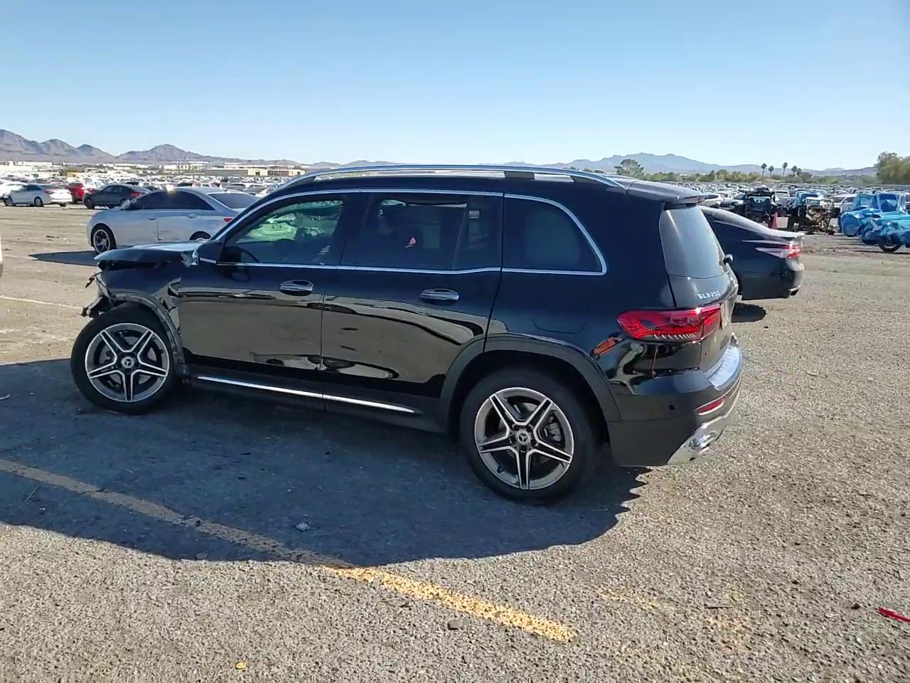 Фото: W1N4M4HB4NW230821