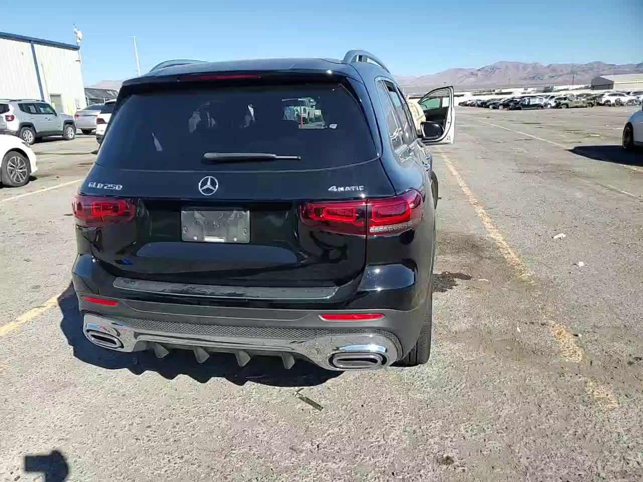 Фото: W1N4M4HB4NW230821