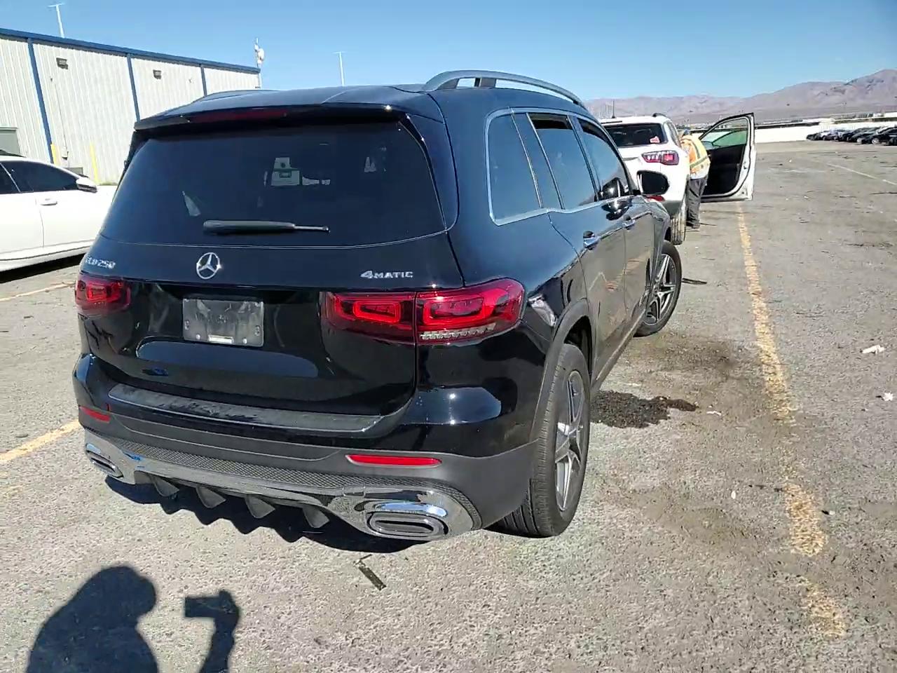 Фото: W1N4M4HB4NW230821