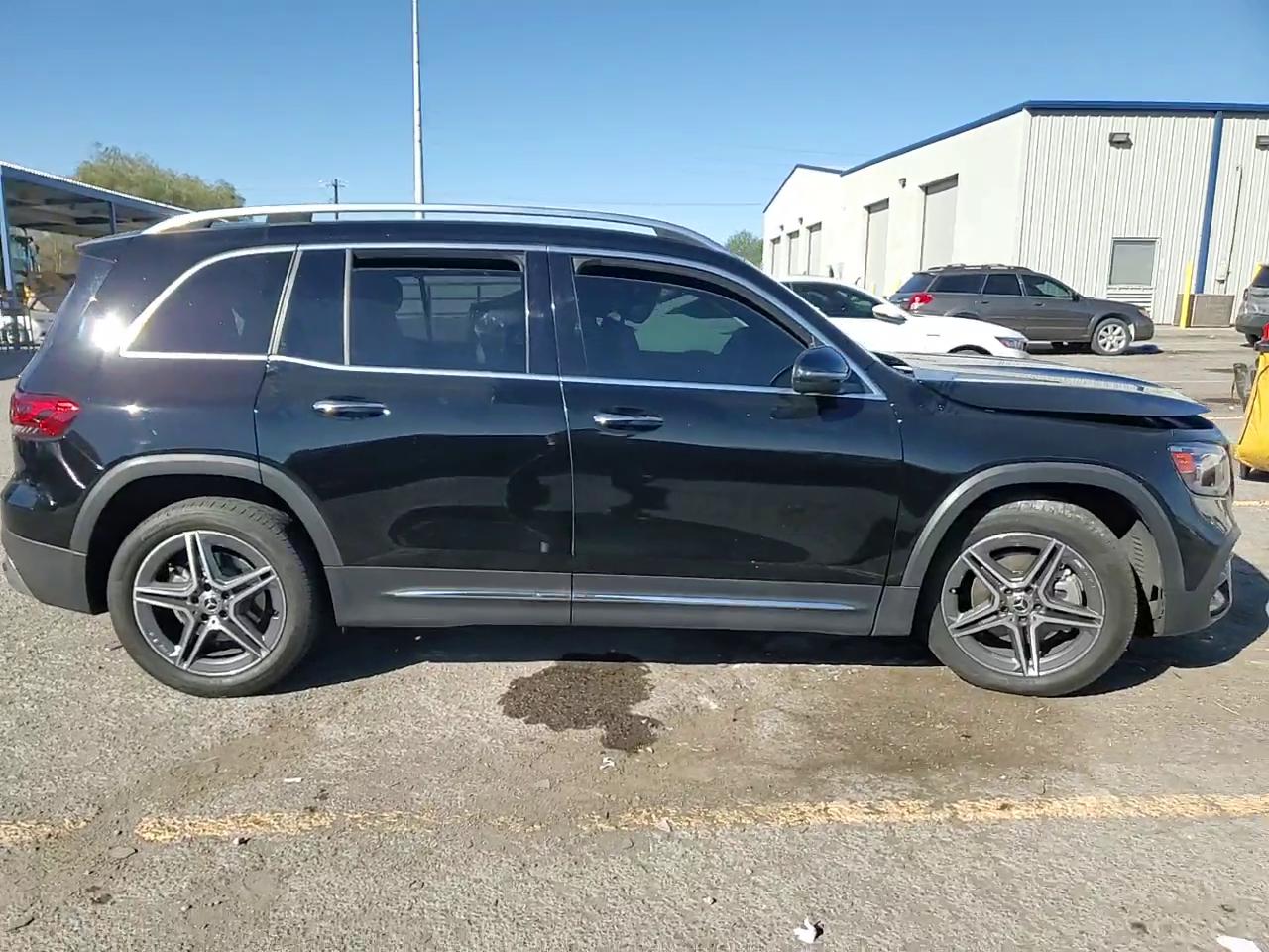 Фото: W1N4M4HB4NW230821