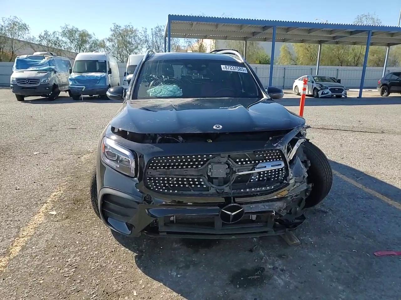 Фото: W1N4M4HB4NW230821