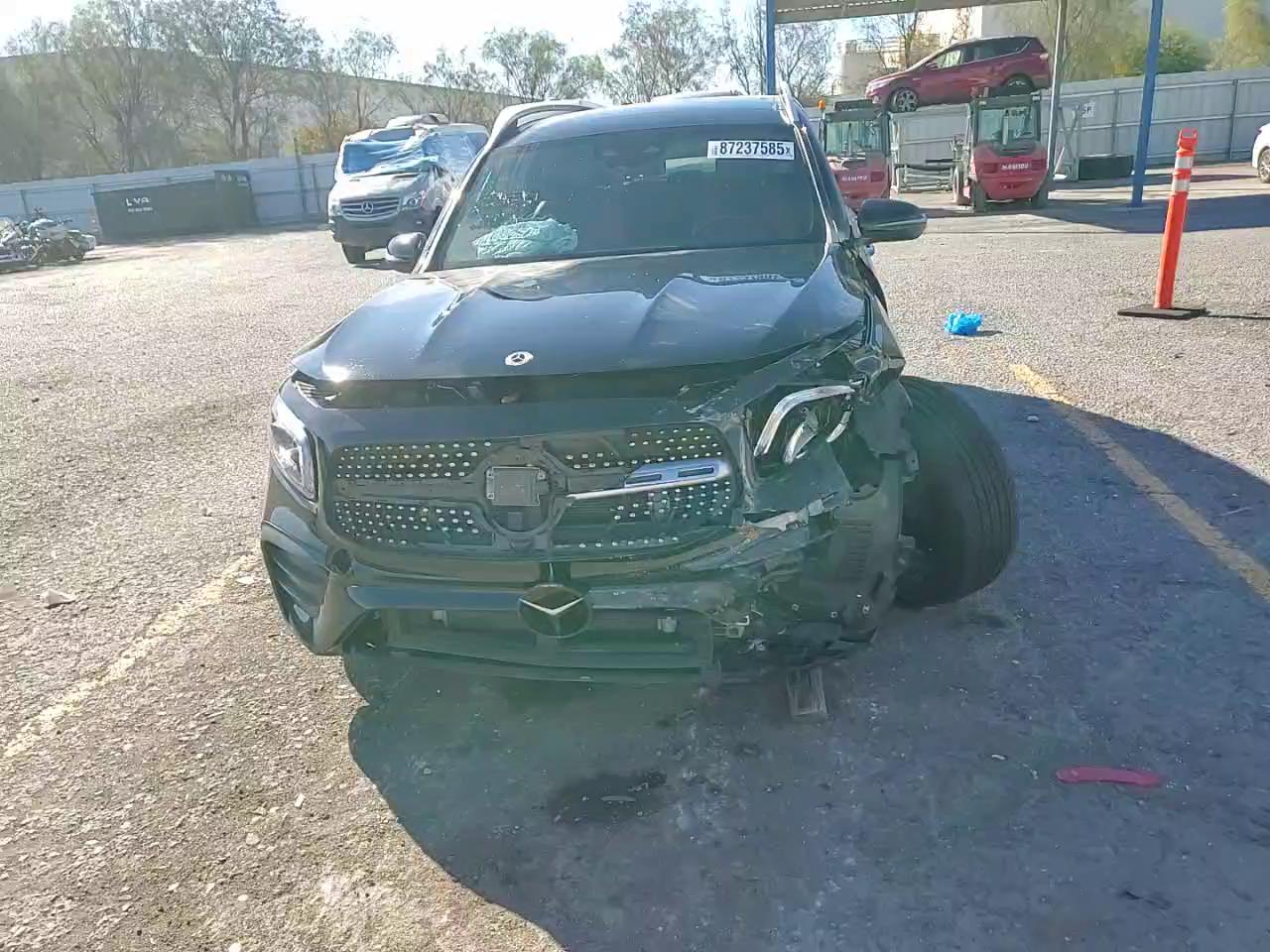 Фото: W1N4M4HB4NW230821