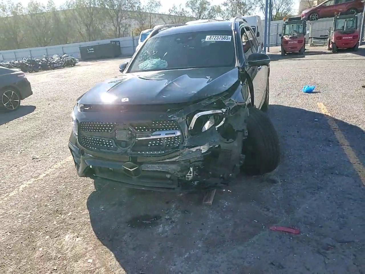 Фото: W1N4M4HB4NW230821