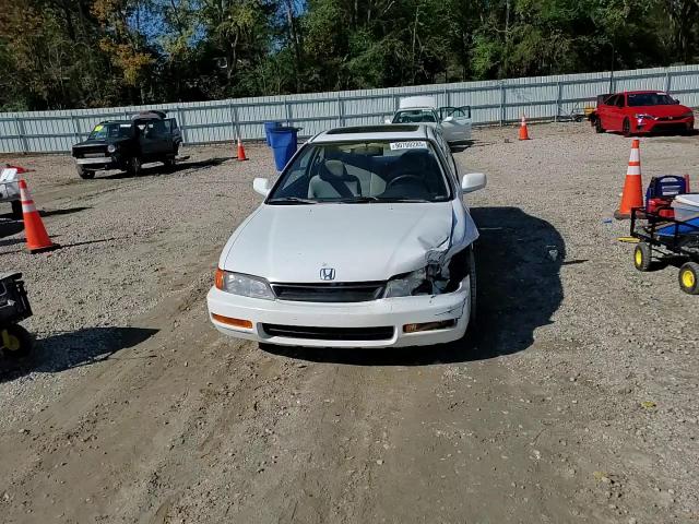 1996 Honda Accord Ex VIN: 1HGCD7153TA010901 Lot: 90700285