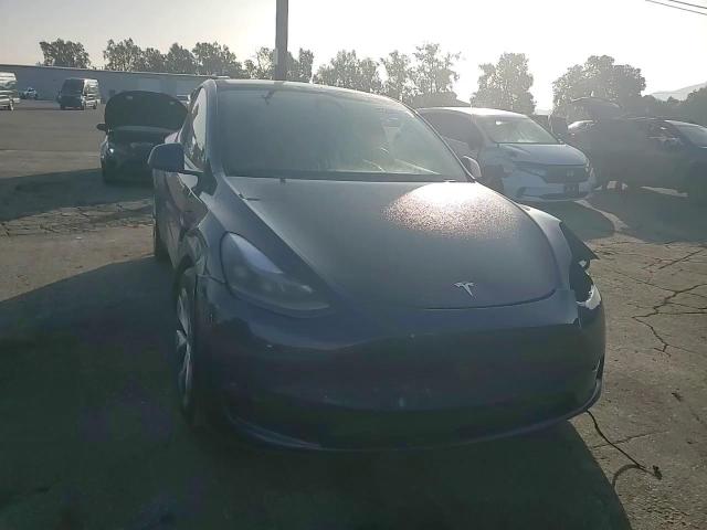2024 Tesla Model Y VIN: 7SAYGAEE8RF054723 Lot: 82200875