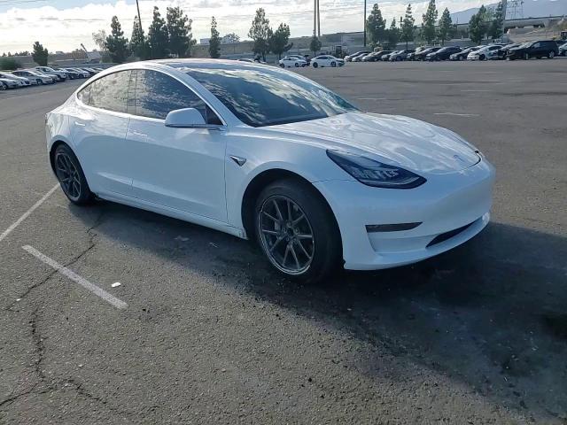 2018 Tesla Model 3 VIN: 5YJ3E1EA6JF043833 Lot: 84944035