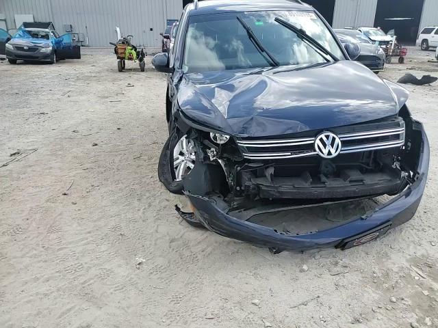 2015 Volkswagen Tiguan S VIN: WVGBV7AX2FW588421 Lot: 85108915