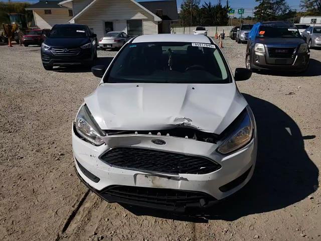 2018 Ford Focus S VIN: 1FADP3E23JL267826 Lot: 85917845