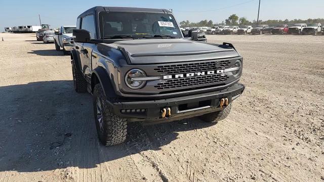 2022 Ford Bronco Base VIN: 1FMEE5DH8NLB79099 Lot: 82647965