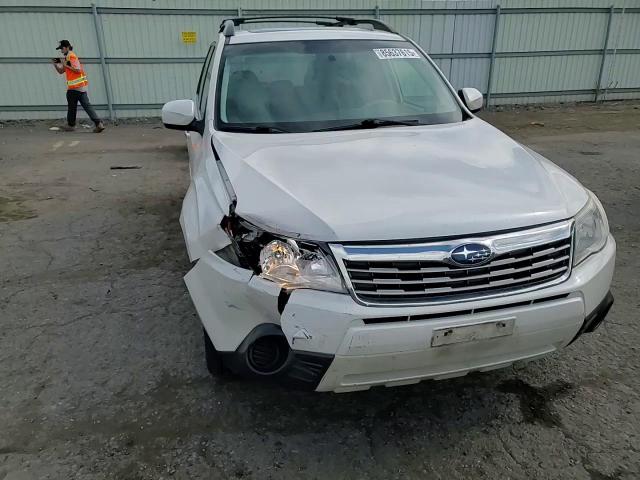 2010 Subaru Forester 2.5X Premium VIN: JF2SH6CC1AH716484 Lot: 85637615