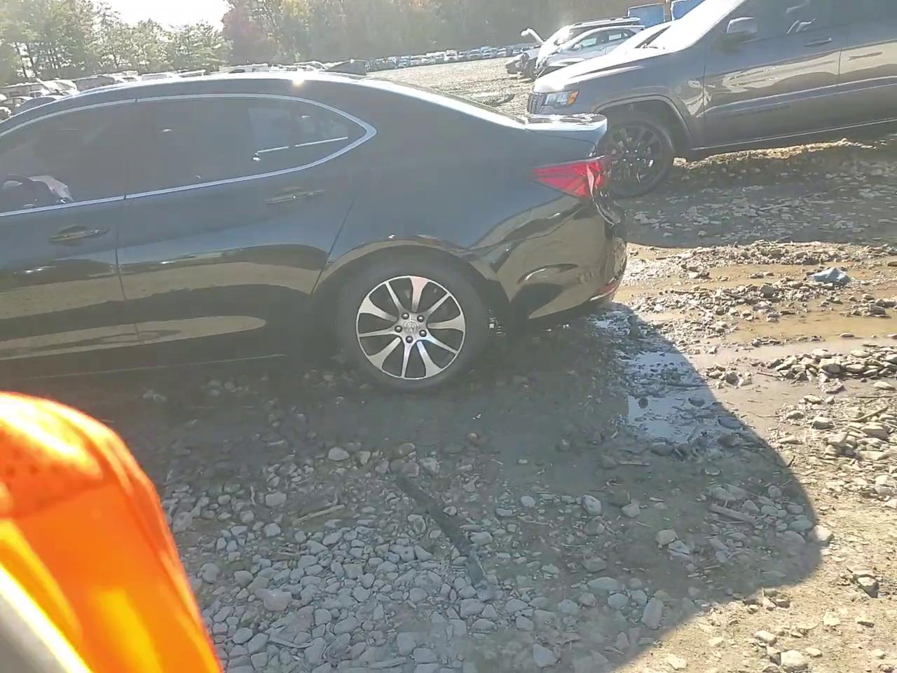 Фото: 19UUB1F38HA000922