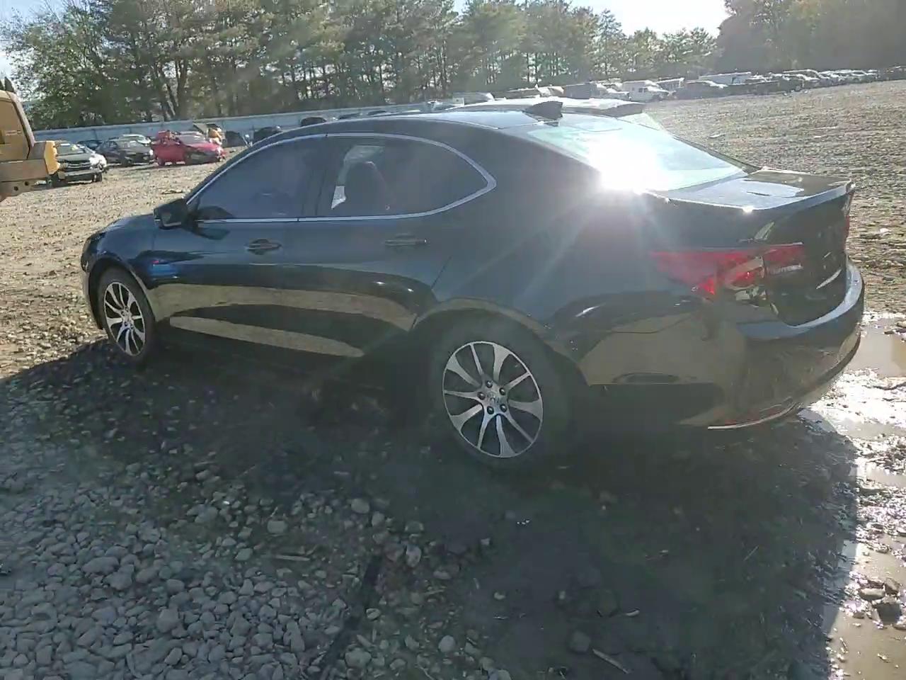 Фото: 19UUB1F38HA000922