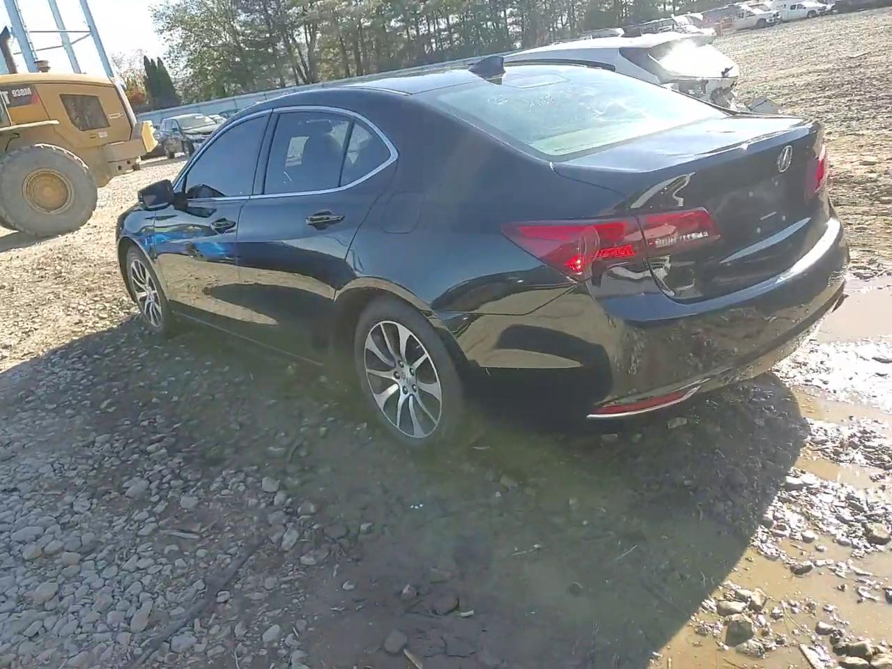 Фото: 19UUB1F38HA000922