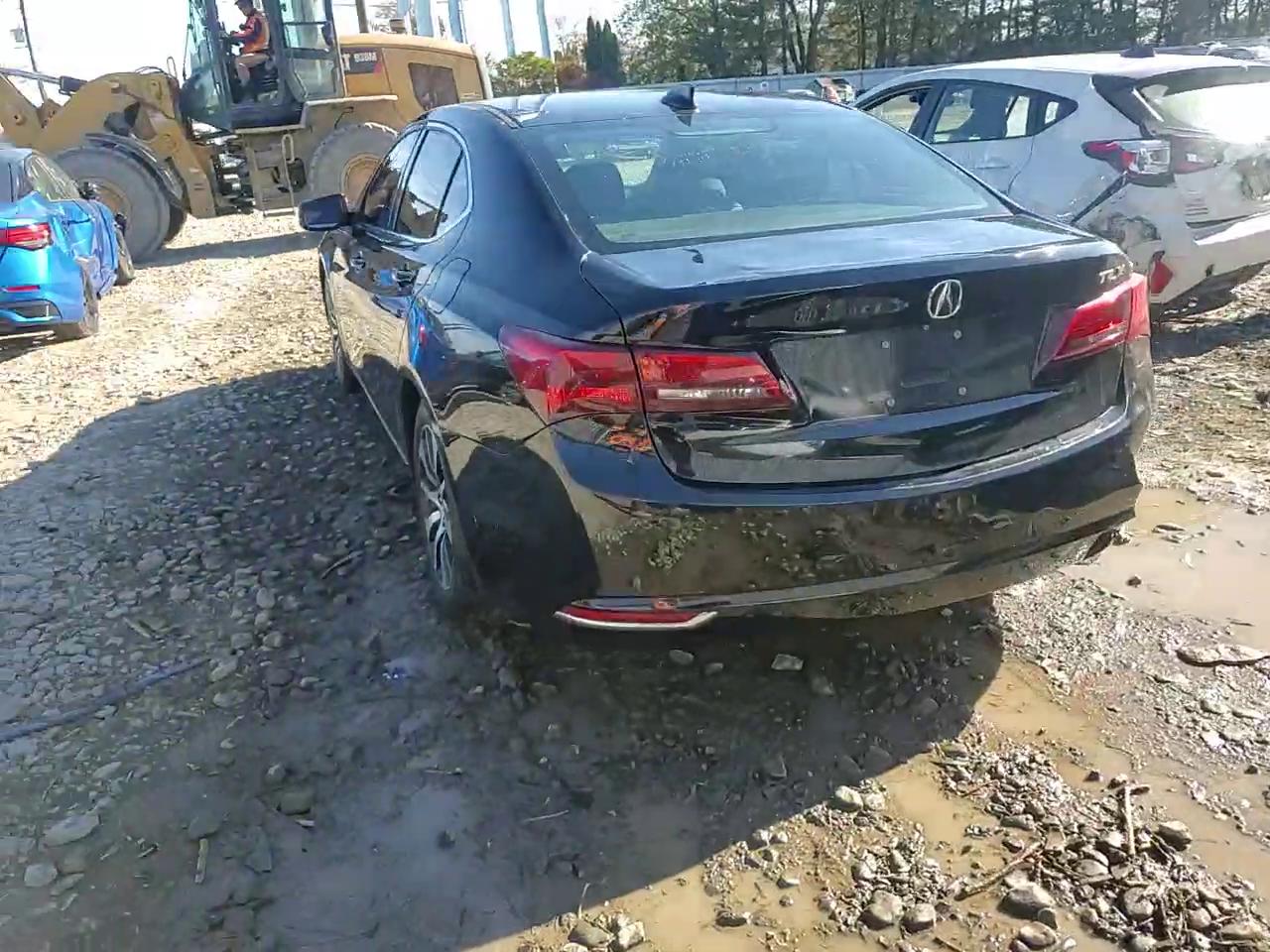 Фото: 19UUB1F38HA000922