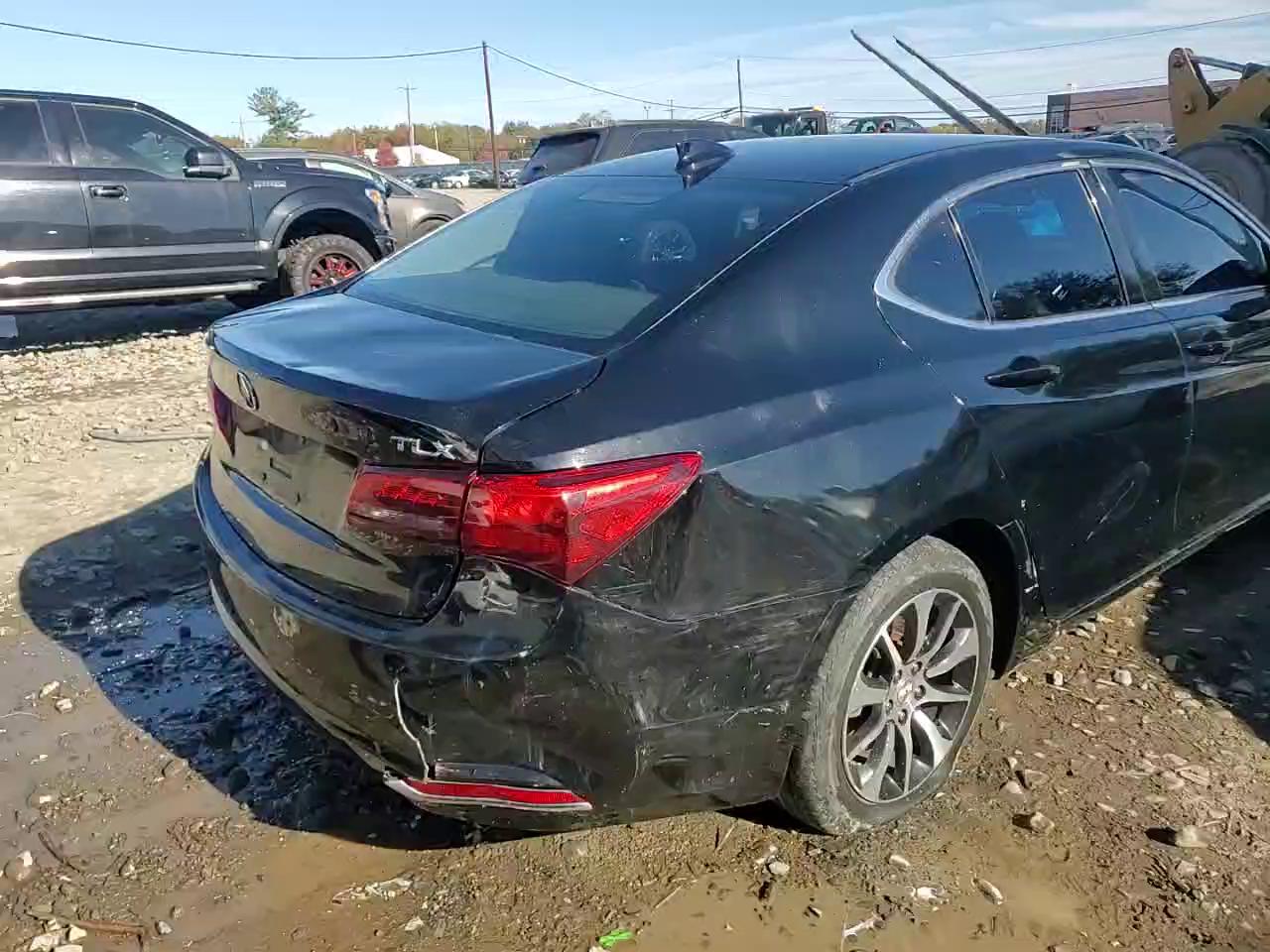 Фото: 19UUB1F38HA000922