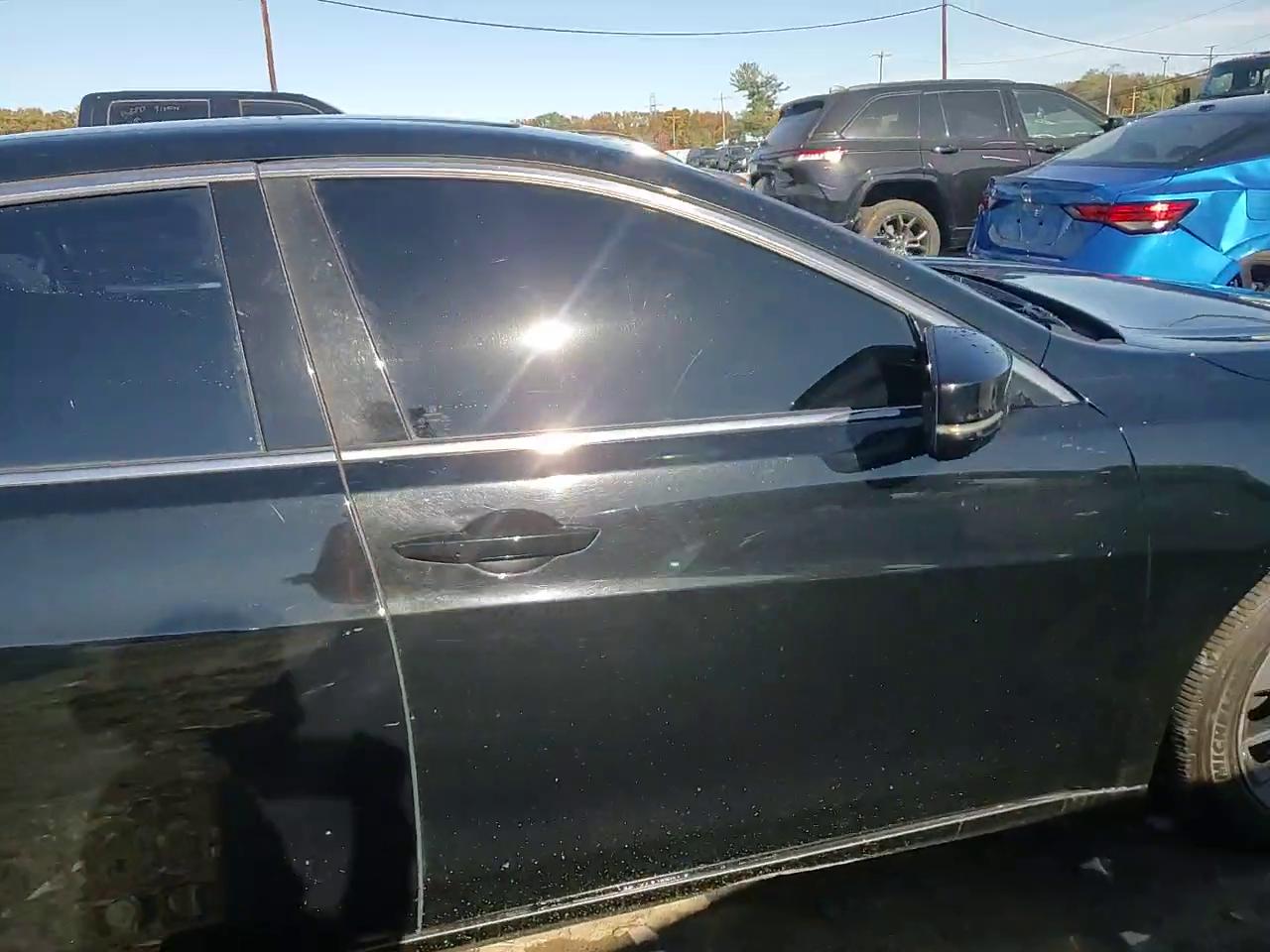 Фото: 19UUB1F38HA000922