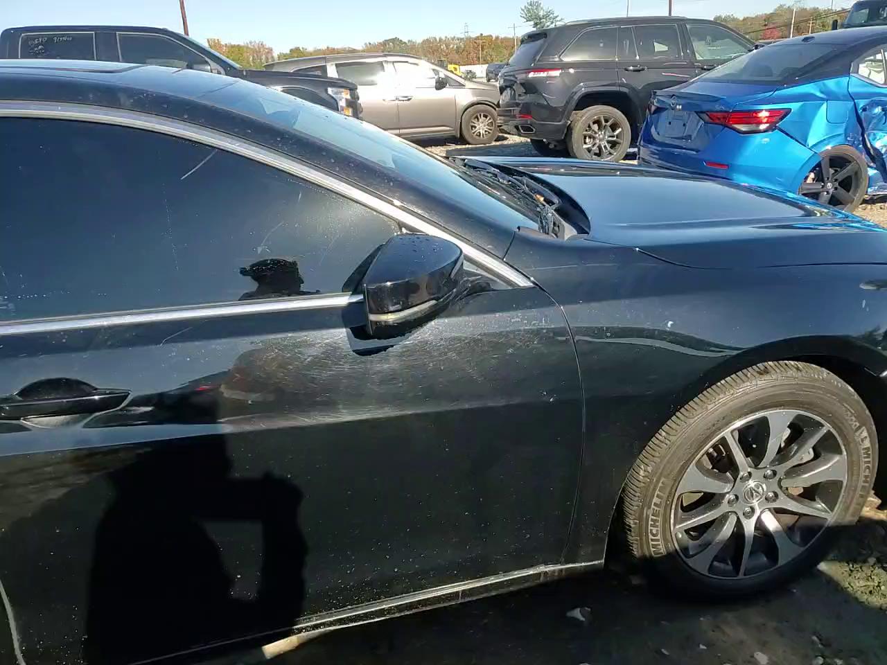 Фото: 19UUB1F38HA000922