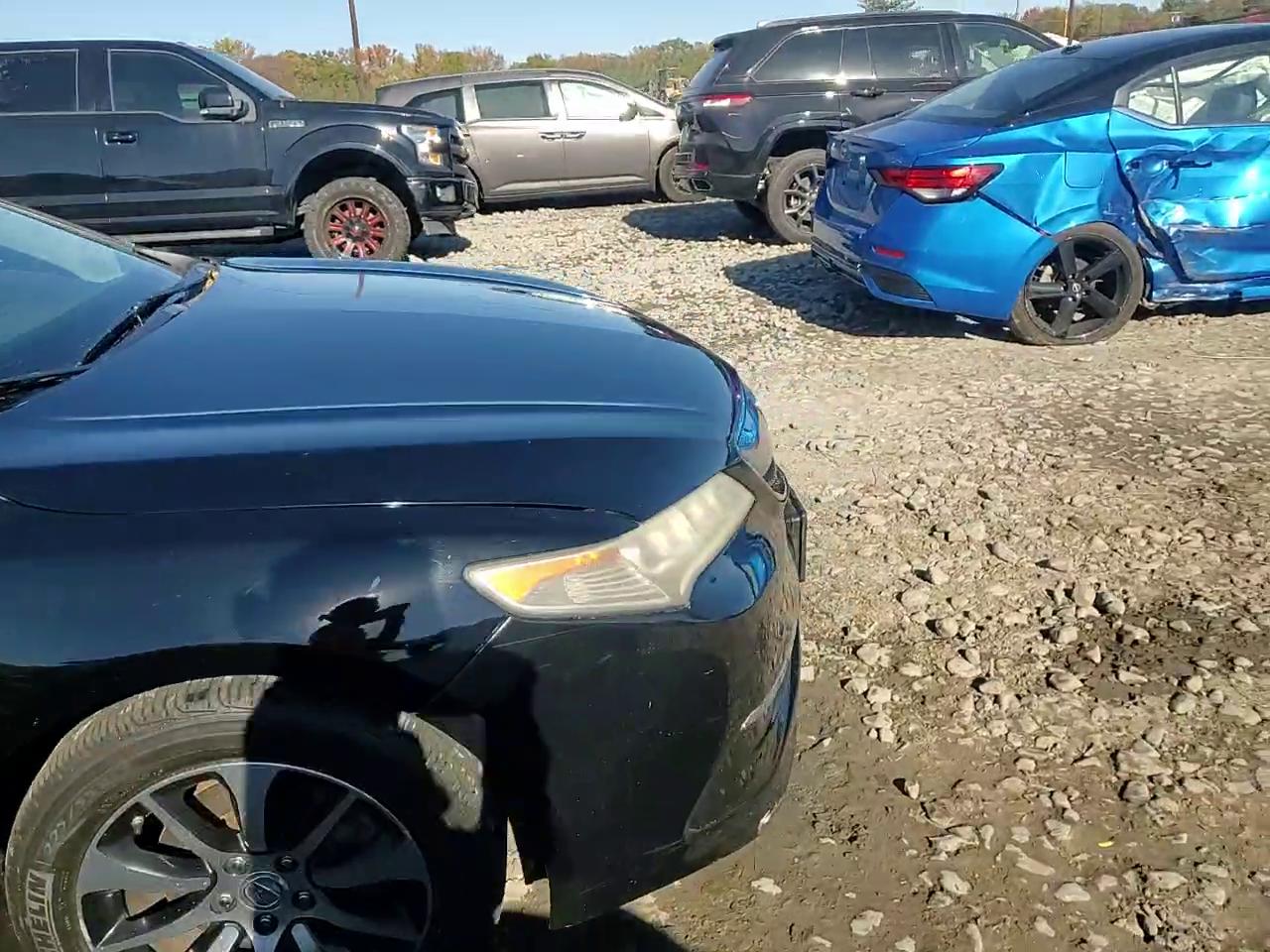 Фото: 19UUB1F38HA000922