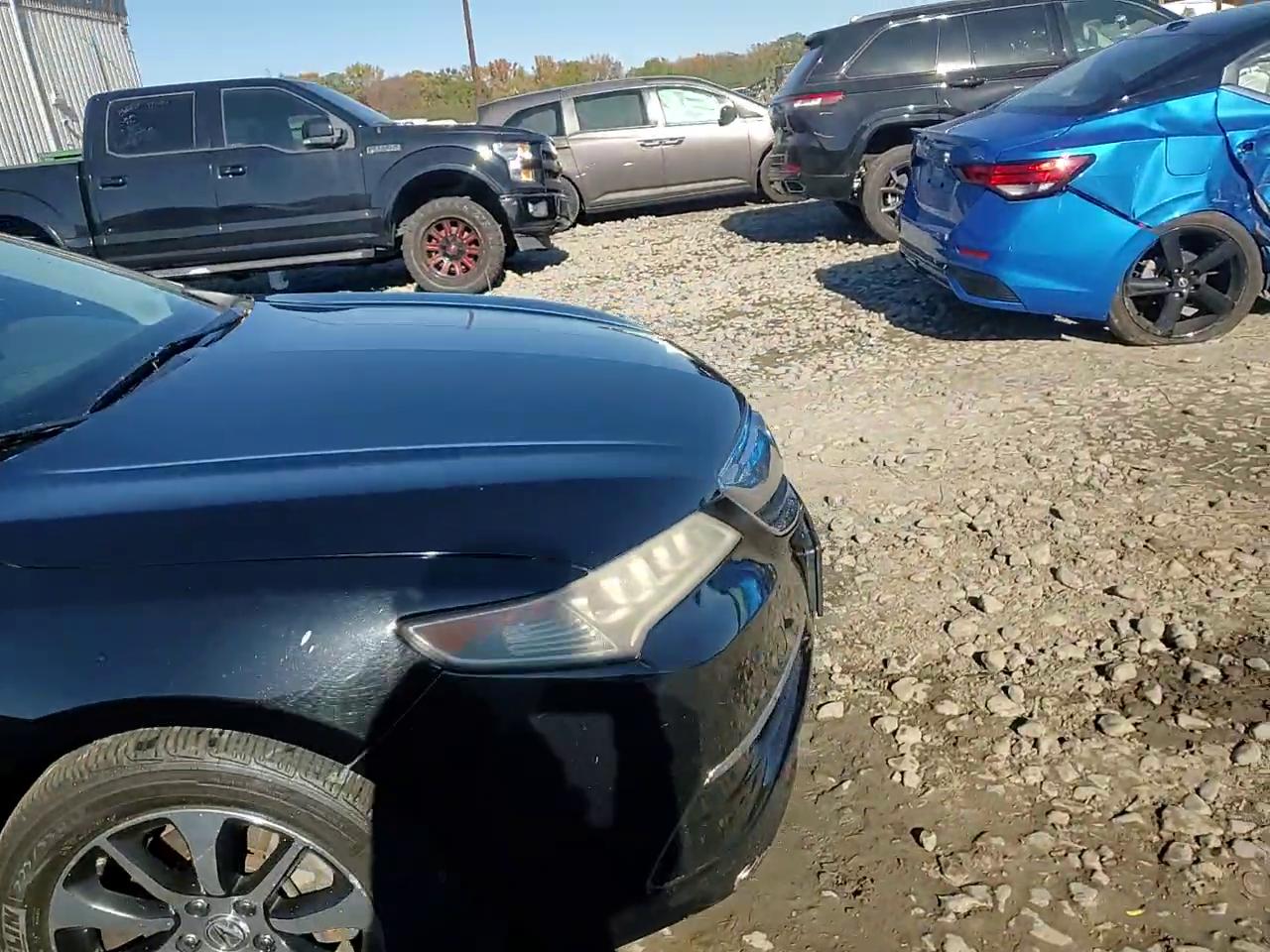 Фото: 19UUB1F38HA000922