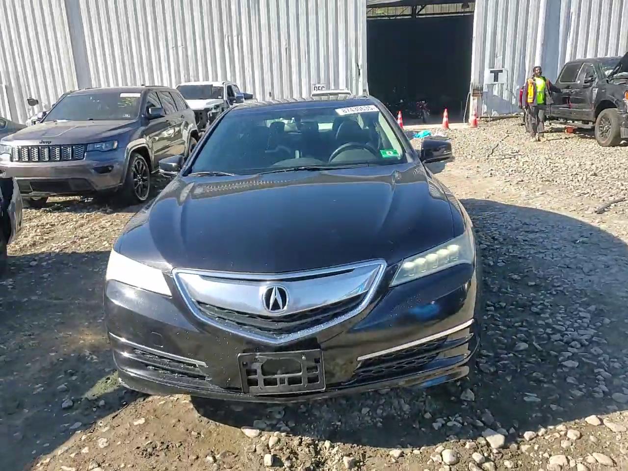 Фото: 19UUB1F38HA000922