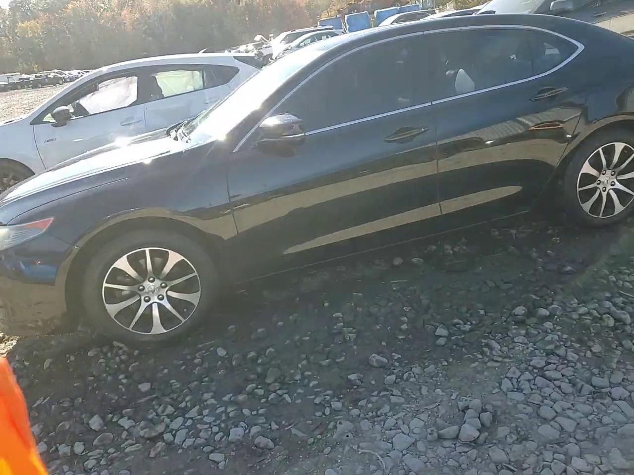 Фото: 19UUB1F38HA000922