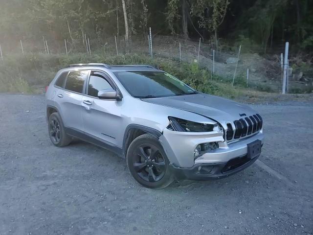 2016 Jeep Cherokee Latitude VIN: 1C4PJMCS7GW102628 Lot: 84900125