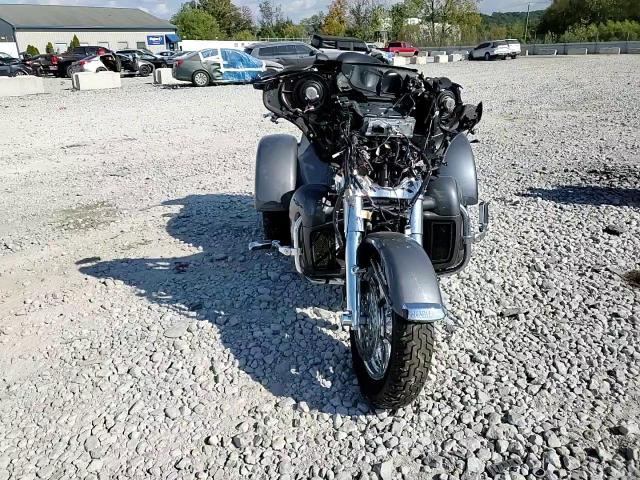 2021 Harley-Davidson Flhtcutg VIN: 1HD1MAF1XMB859068 Lot: 84450535