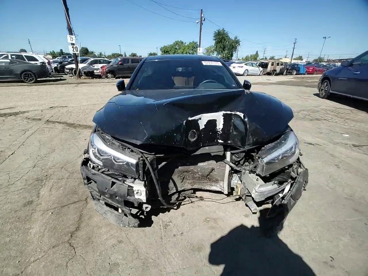 Фото: WBA7E2C55HG740436