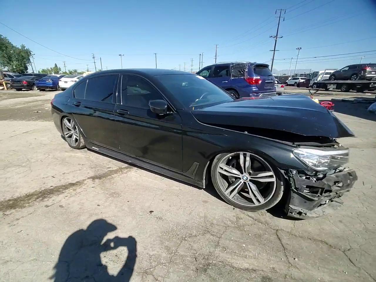 Фото: WBA7E2C55HG740436