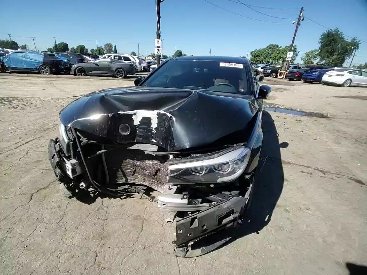 Фото: WBA7E2C55HG740436