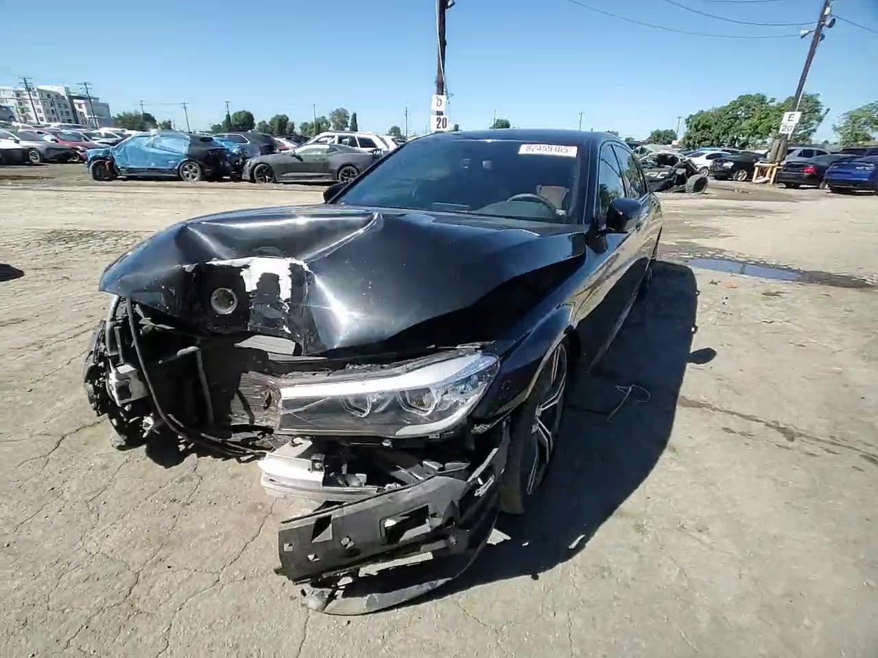 Фото: WBA7E2C55HG740436