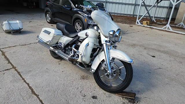 2002 Harley-Davidson Flhtcui VIN: 1HD1FCW142Y650327 Lot: 90118995