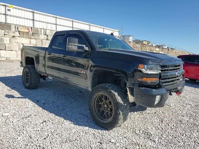 2017 Chevrolet Silverado K1500 Lt VIN: 1GCVKREC2HZ162789 Lot: 82299485