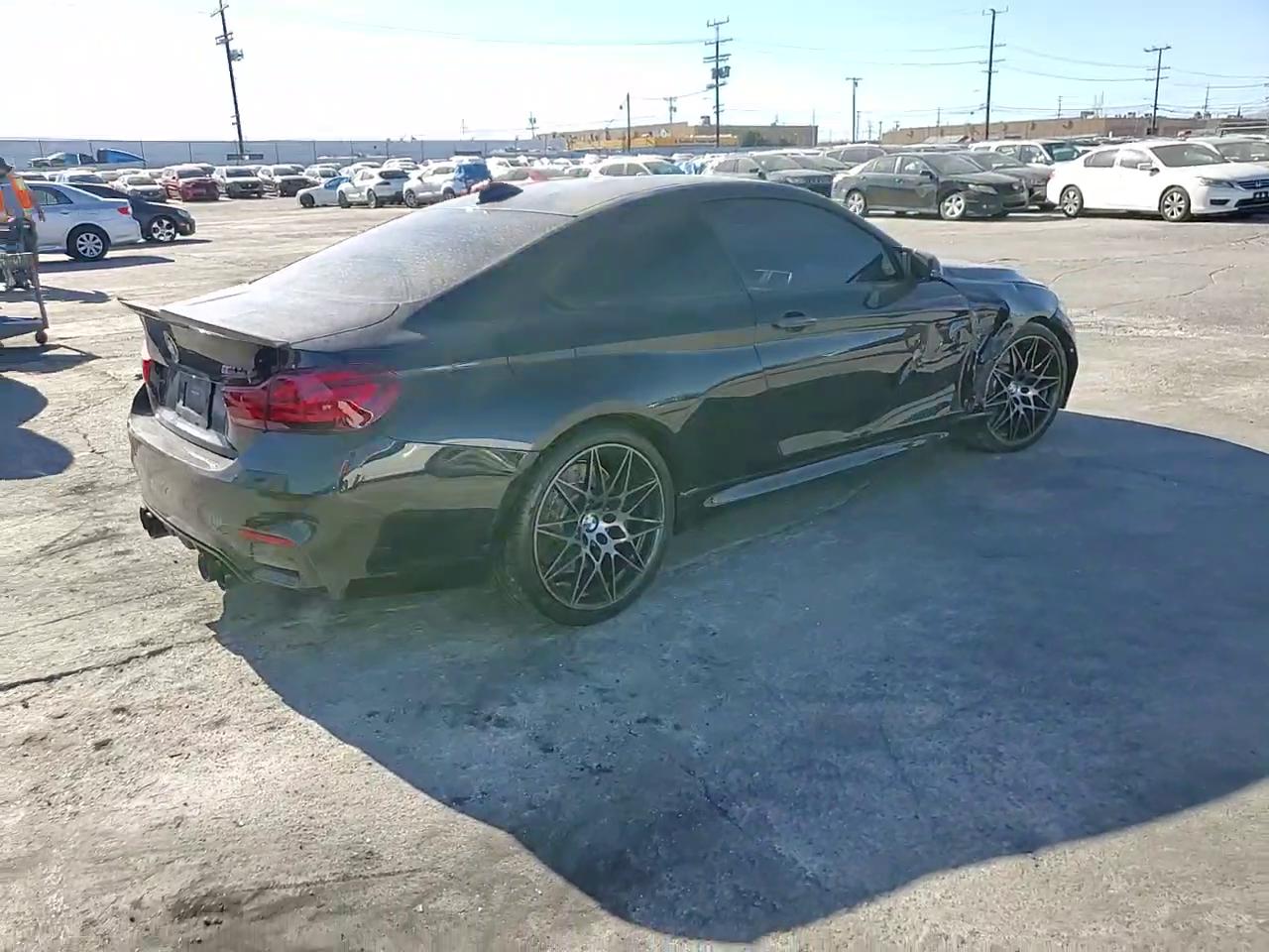 Фото: WBS4Y9C03LAH83089