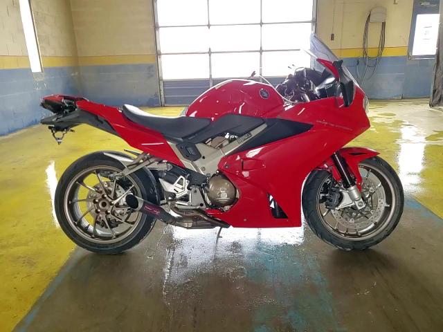 2014 Honda Vfr800 F VIN: JH2RC7915EK000176 Lot: 86183415