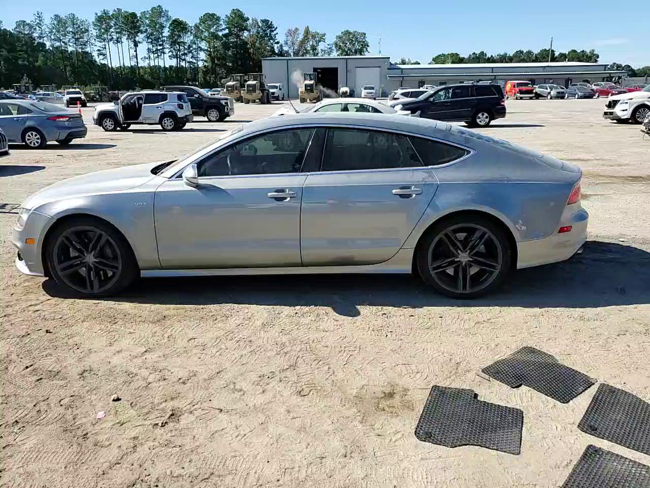 Фото: WAUW2AFC5EN031232