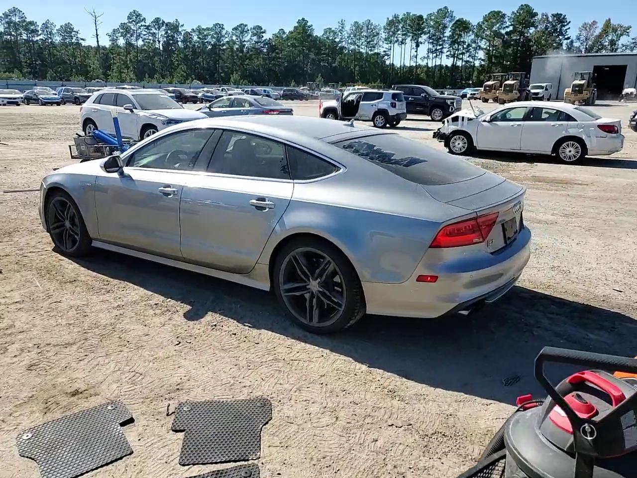 Фото: WAUW2AFC5EN031232