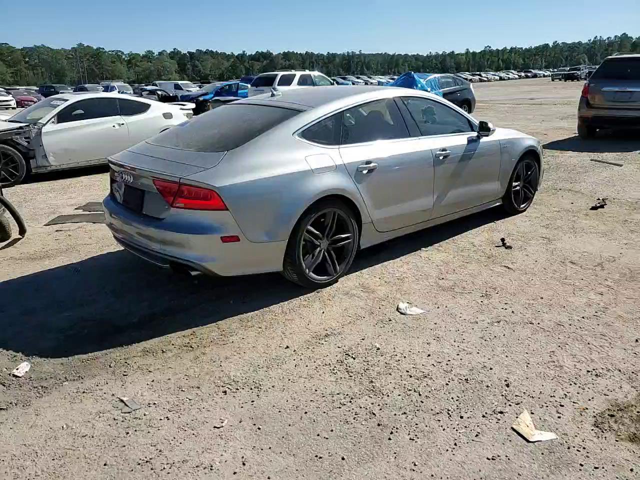 Фото: WAUW2AFC5EN031232