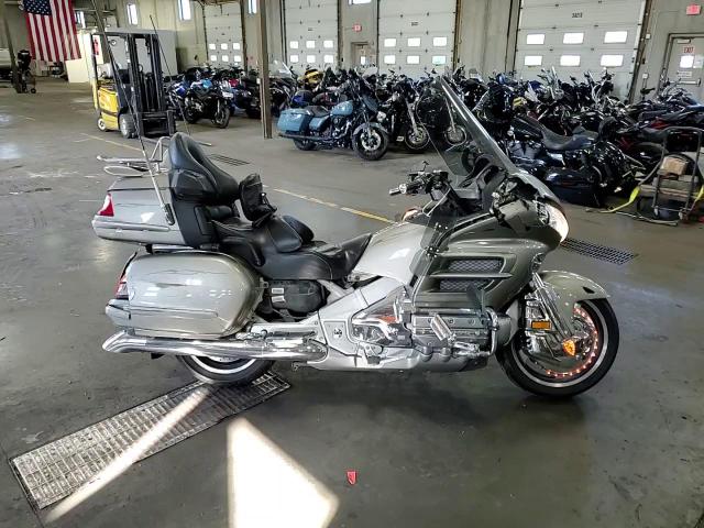 2002 Honda Gl1800 VIN: 1HFSC47022A106305 Lot: 85575895